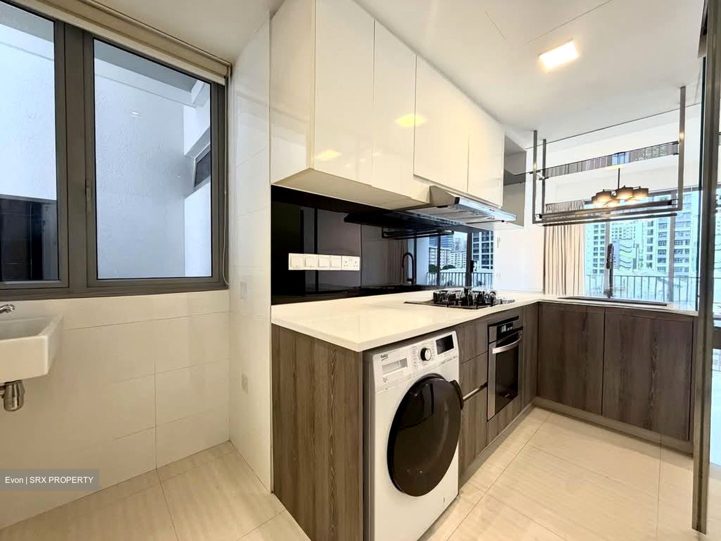 Woodhaven (D25), Condominium #565536581